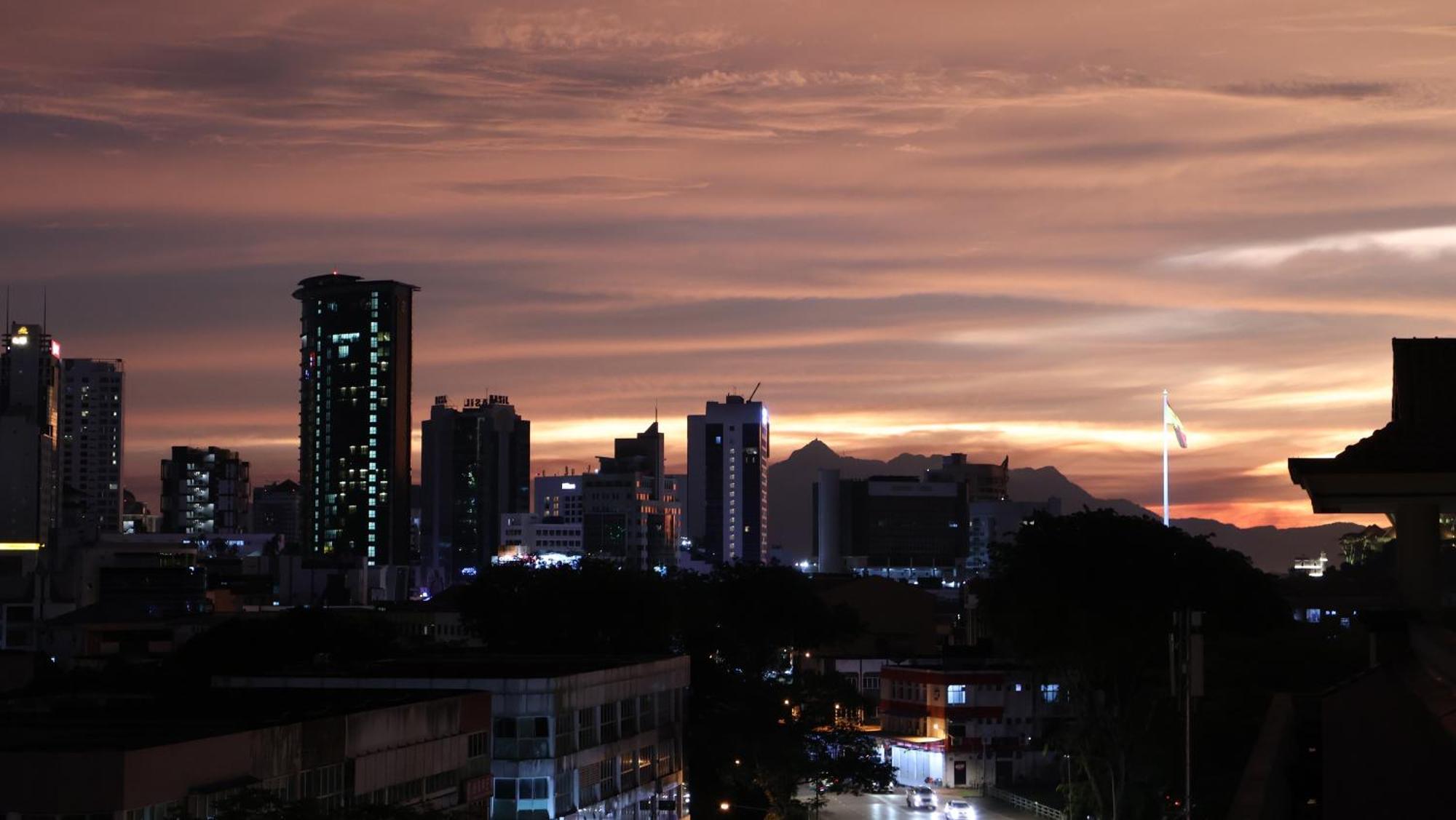 Apartmán Kuchingcity - Snuggle - Sunset City View W Balcony Exteriér fotografie